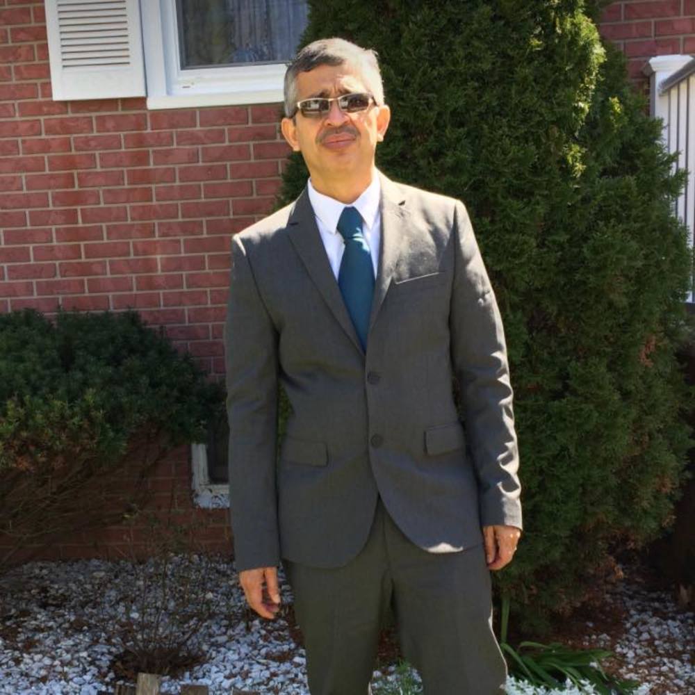 Meet your Posher, Roberto